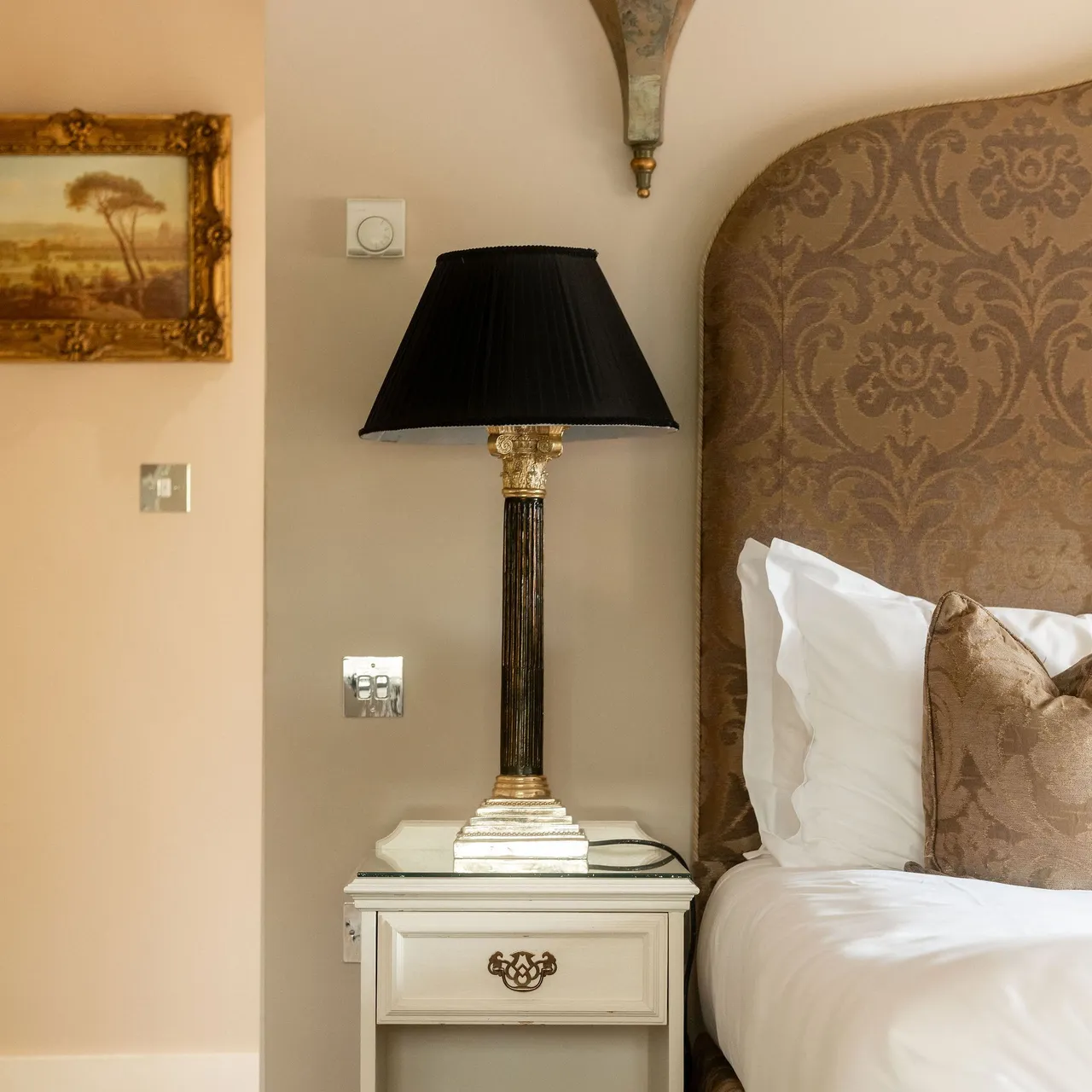 WhiteHartBedrooms230