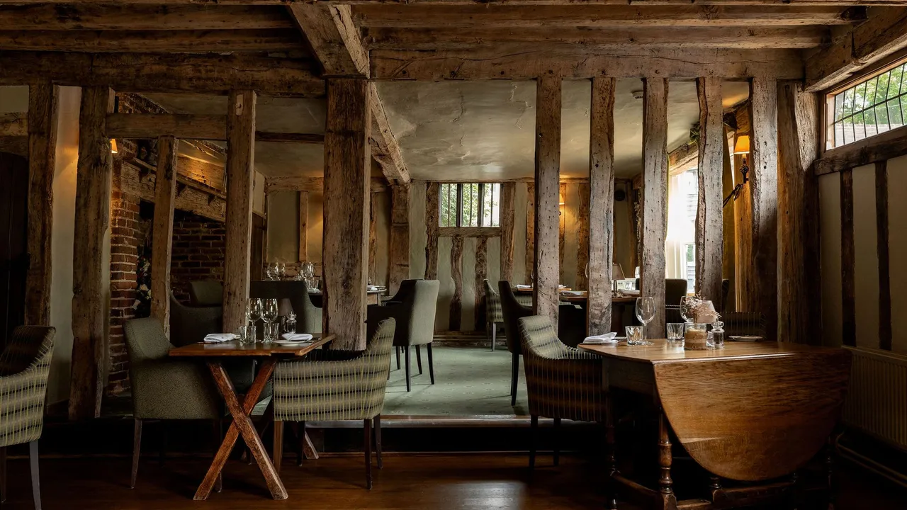 5Dining1