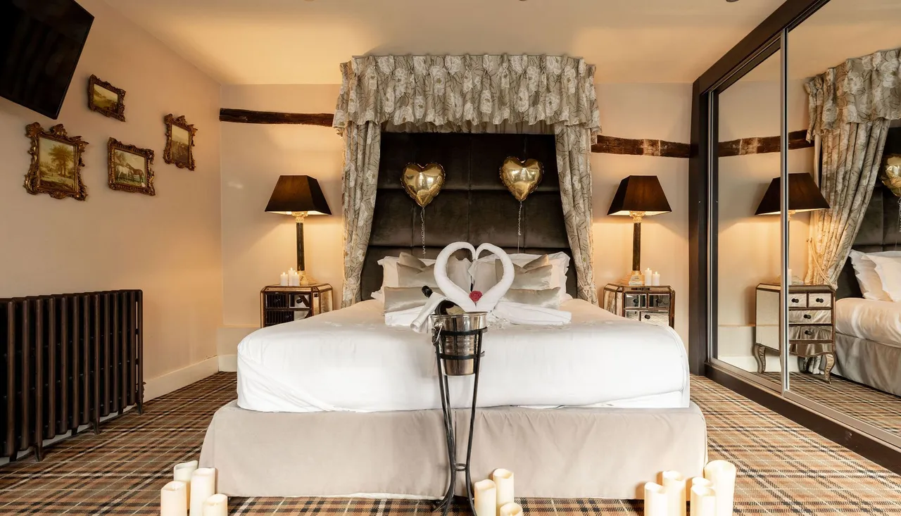 18WeddingSuite1