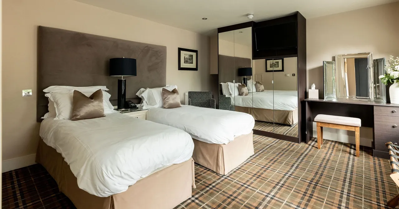 WhiteHartBedrooms195